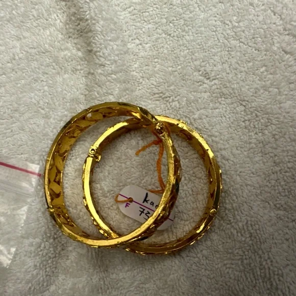 Indian bangles - Picture 2 of 2